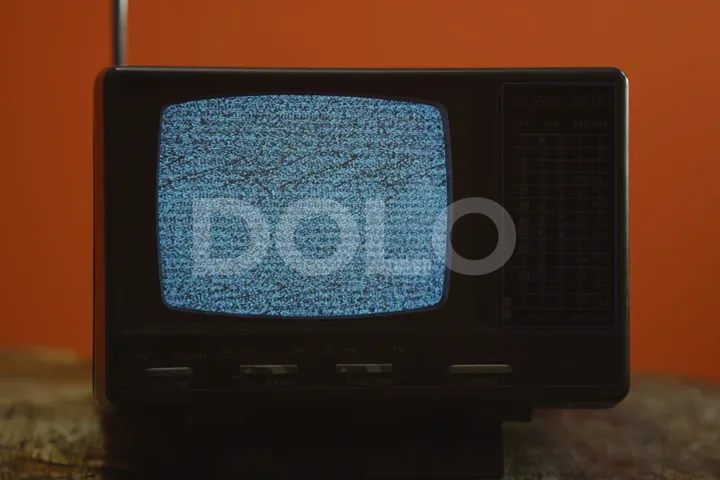 Tuning a Vintage CRT Television from the Front